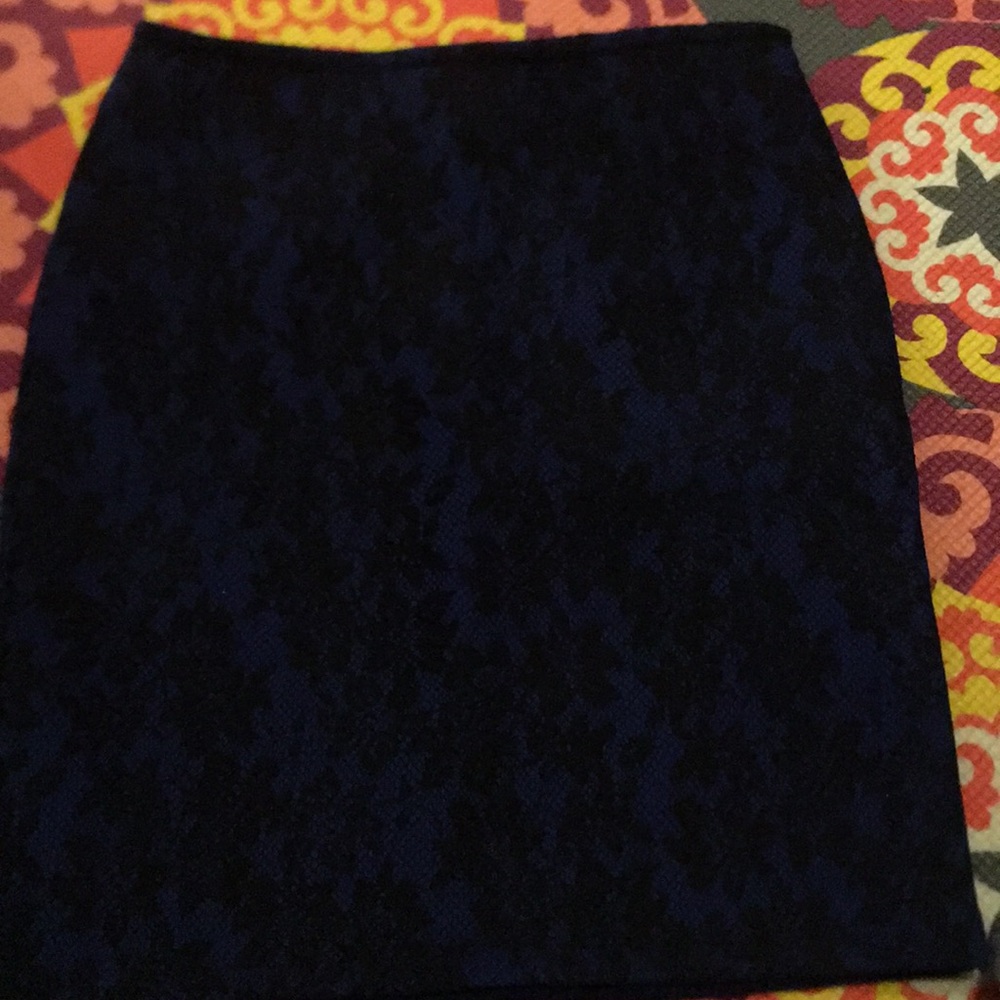 Mini lace black and blue skirt